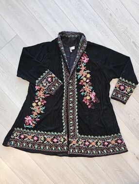 Anu Black Velvet Floral Embroidered Boho Floral Kimono Jacket, Med